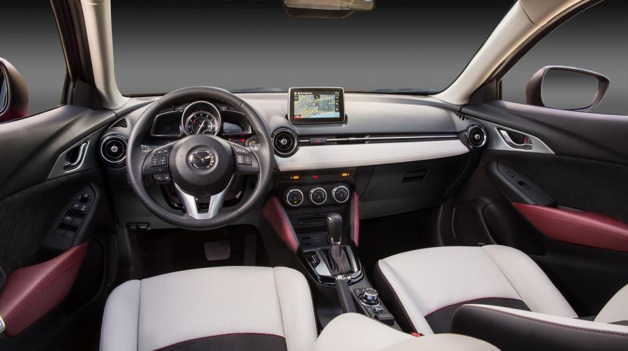 Торпедо Mazda CX-3 2015 года  (US) (фото 22 из 22)